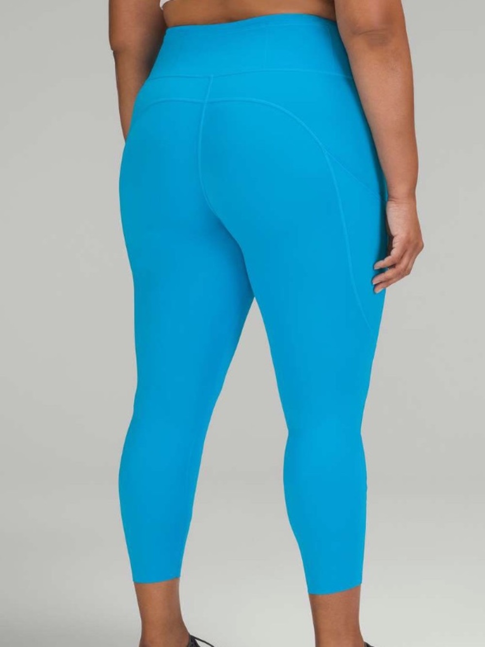 Lululemon Fast and Free High-Rise Tight 25 azure bright blue size 6 like new